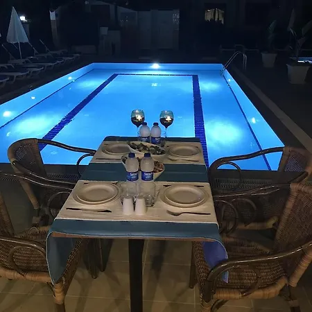 مينتا الفندقية 4*