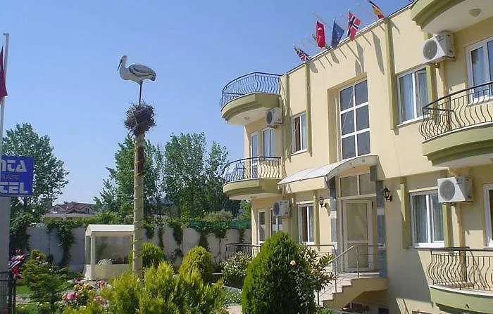 Minta Apartahotel