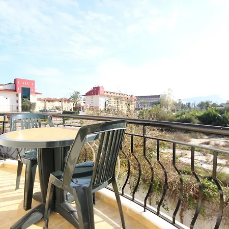 Minta Aparthotel 2*