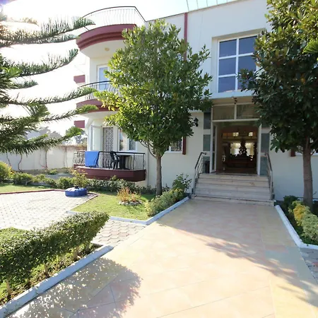 Minta Aparthotel 2*