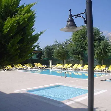 Ξενοδοχείο με διαμερίσματα Minta 4*