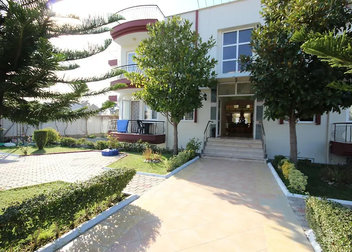 Minta Aparthotel 4*